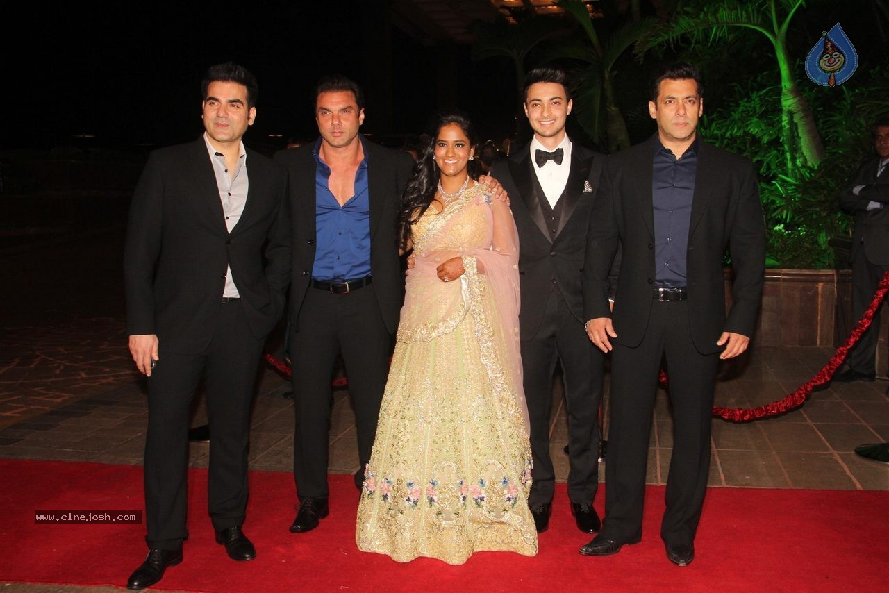 Top Celebs at Arpita Khan Wedding Reception 02 - 113 / 265 photos