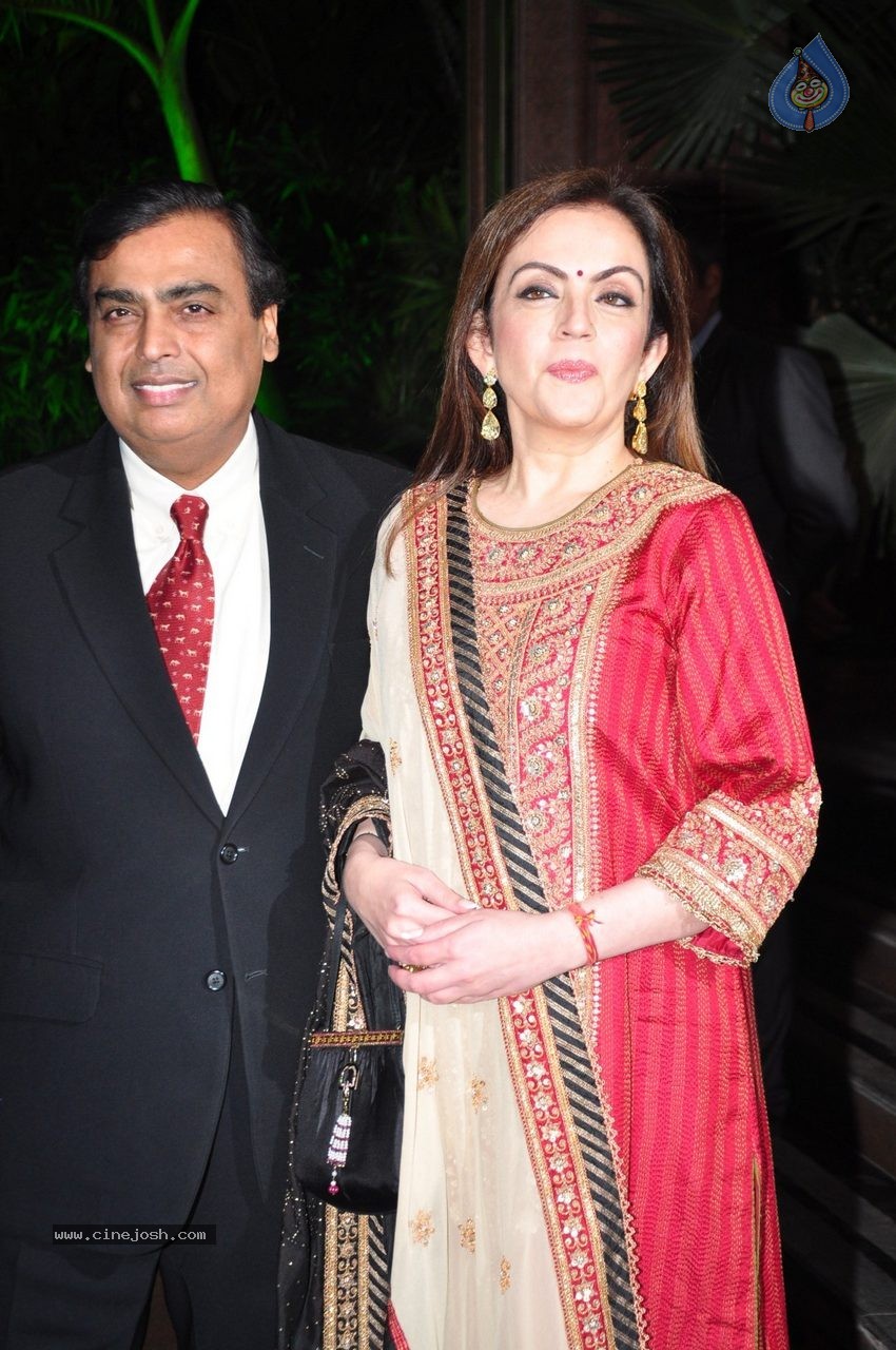 Top Celebs at Arpita Khan Wedding Reception 02 - 145 / 265 photos