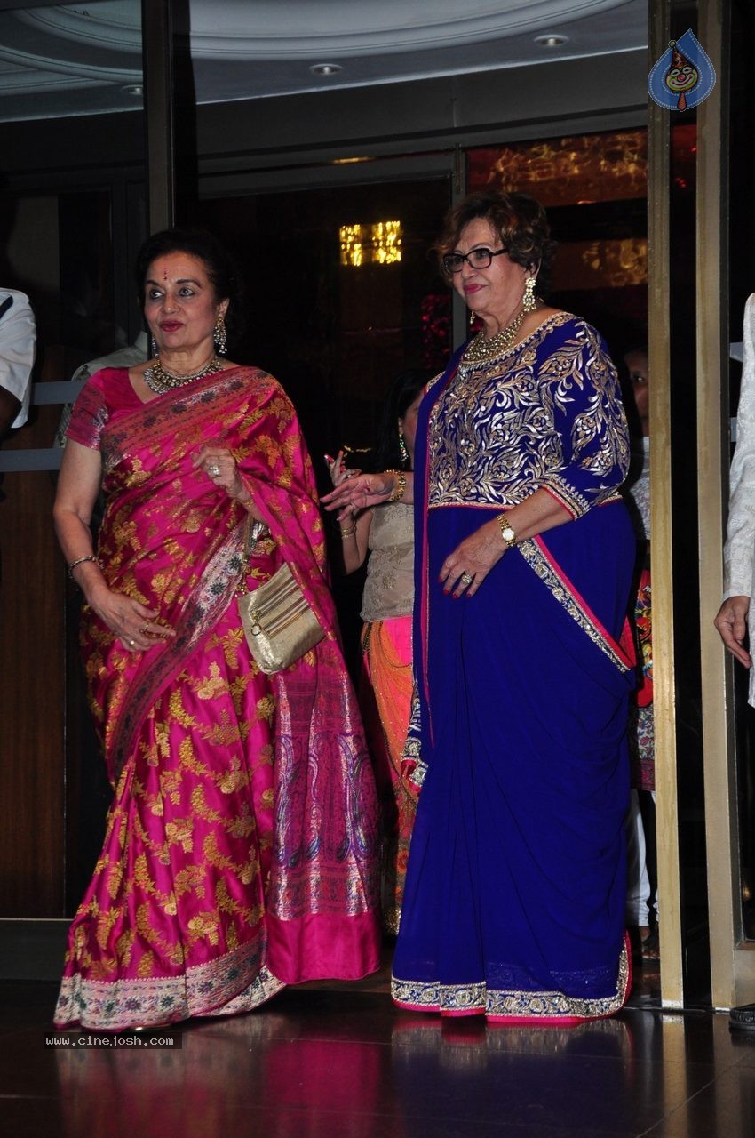 Top Celebs at Arpita Khan Wedding Reception 02 - 152 / 265 photos