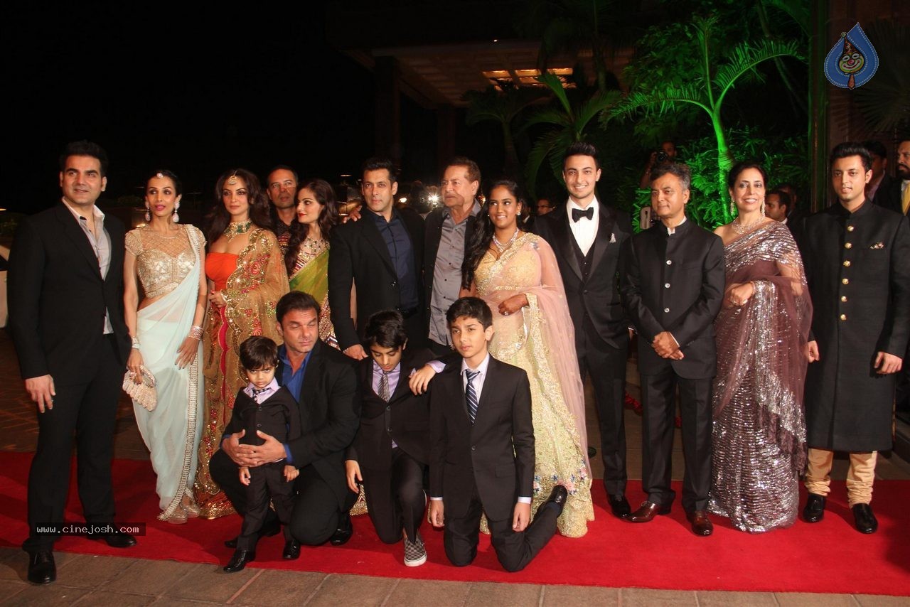 Top Celebs at Arpita Khan Wedding Reception 02 - 175 / 265 photos