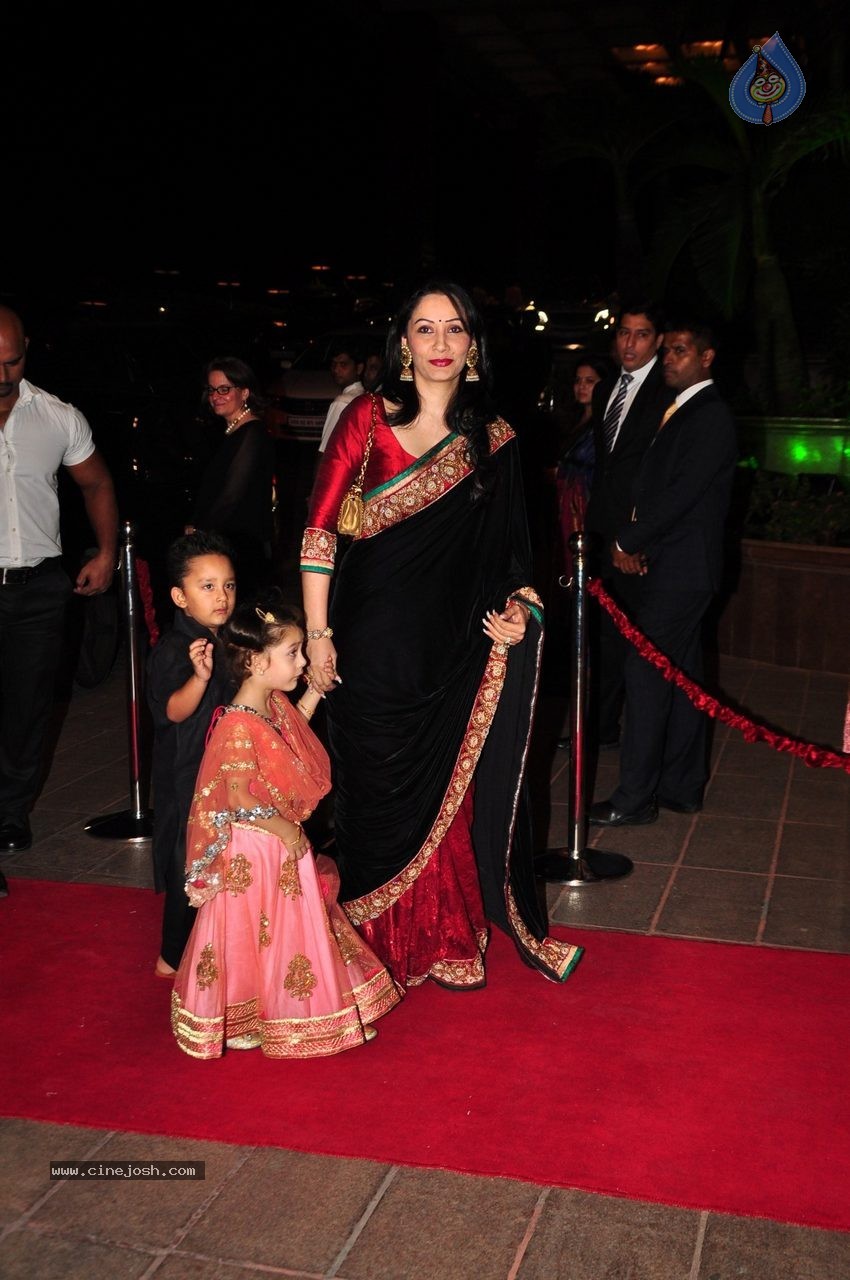 Top Celebs at Arpita Khan Wedding Reception 02 - 189 / 265 photos