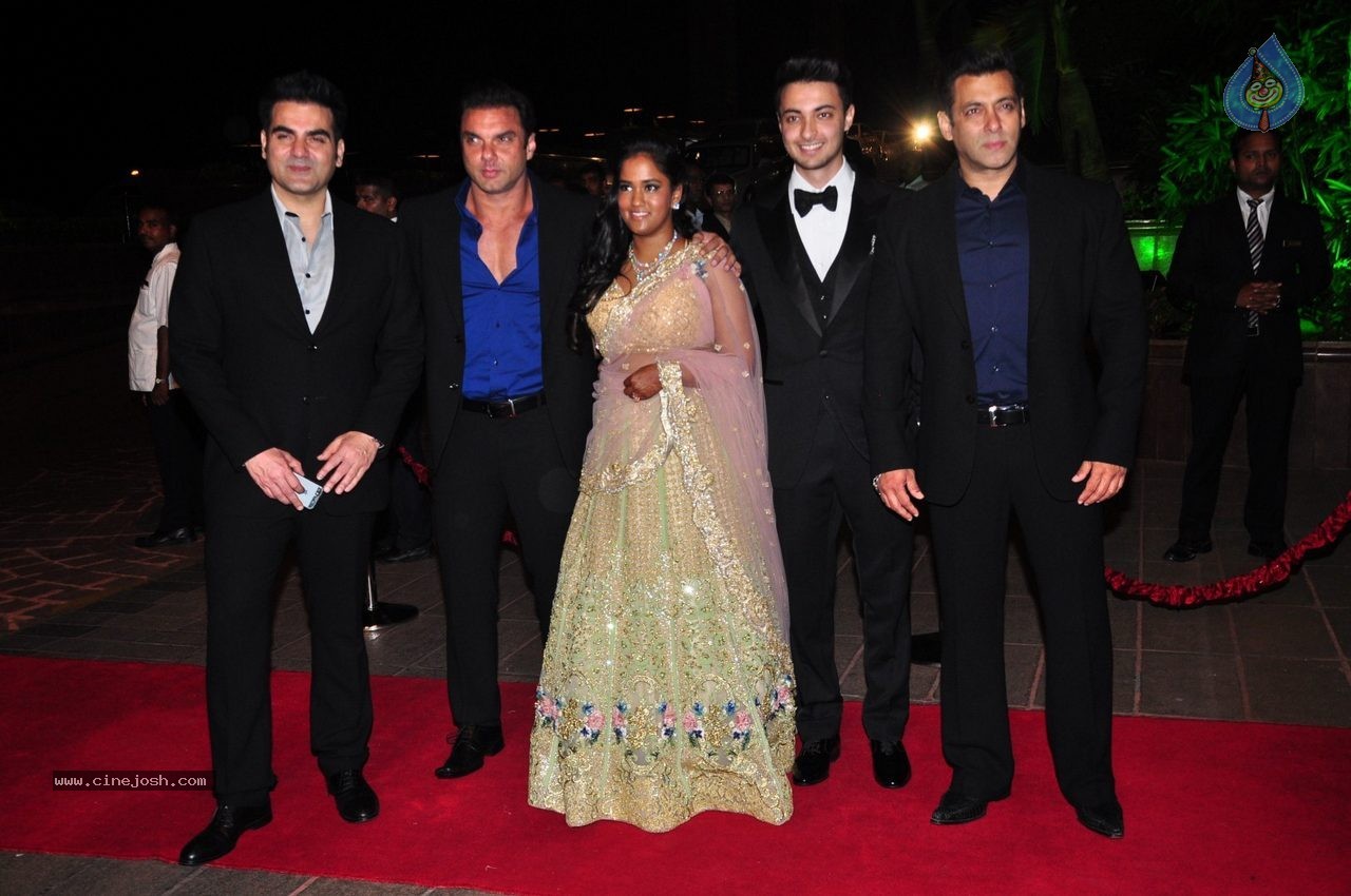 Top Celebs at Arpita Khan Wedding Reception 02 - 220 / 265 photos