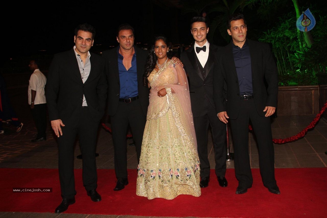 Top Celebs at Arpita Khan Wedding Reception 02 - 223 / 265 photos