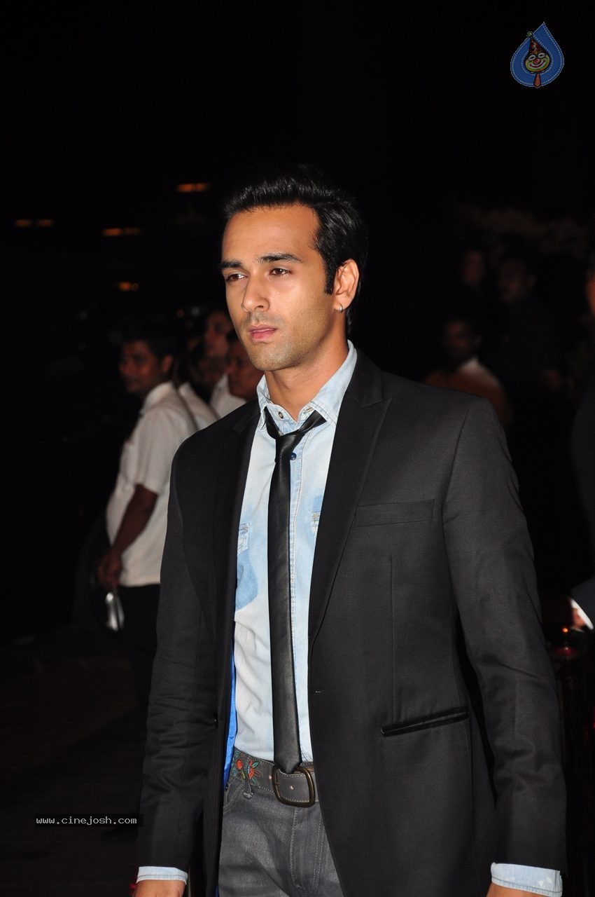 Top Celebs at Arpita Khan Wedding Reception 03 - 52 / 268 photos