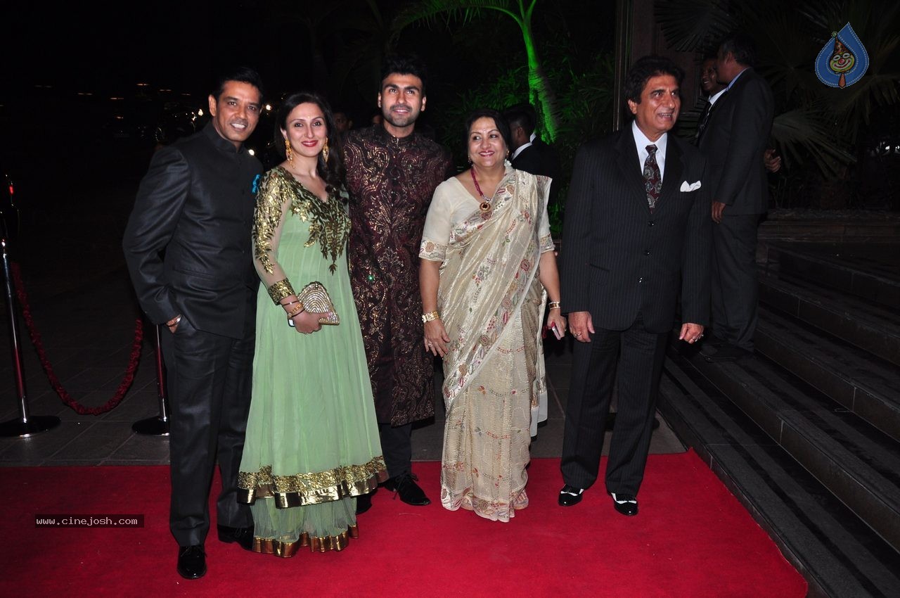 Top Celebs at Arpita Khan Wedding Reception 03 - 67 / 268 photos