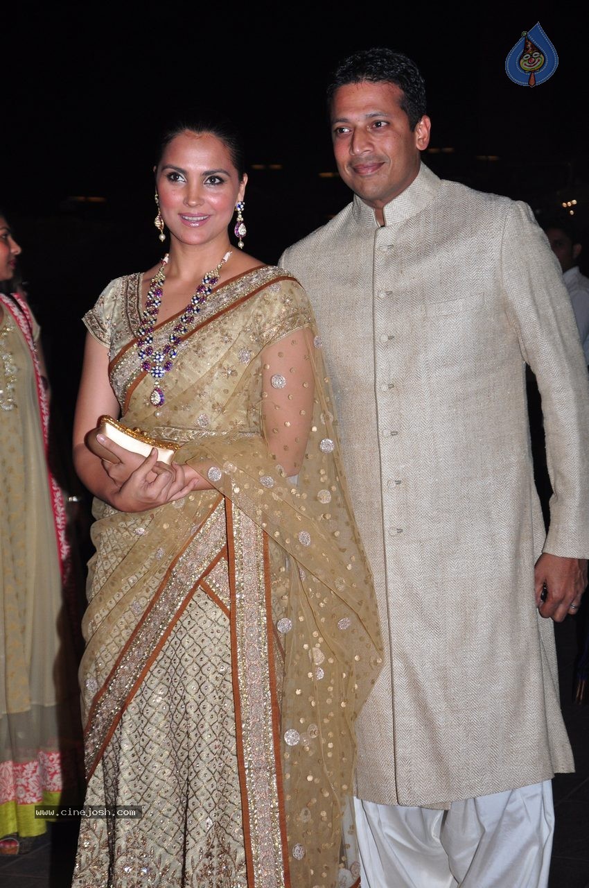 Top Celebs at Arpita Khan Wedding Reception 03 - 114 / 268 photos