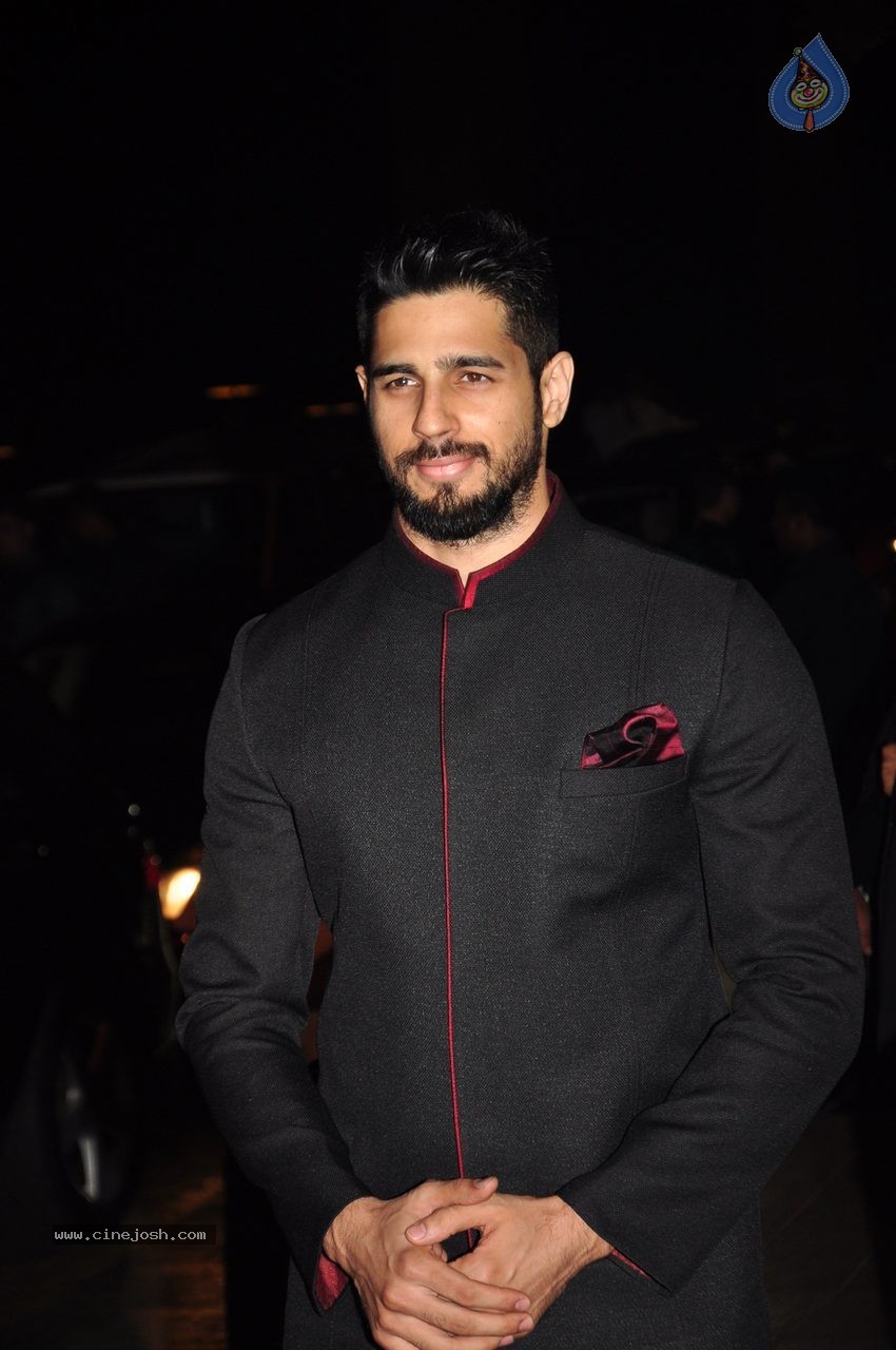 Top Celebs at Arpita Khan Wedding Reception 03 - 115 / 268 photos