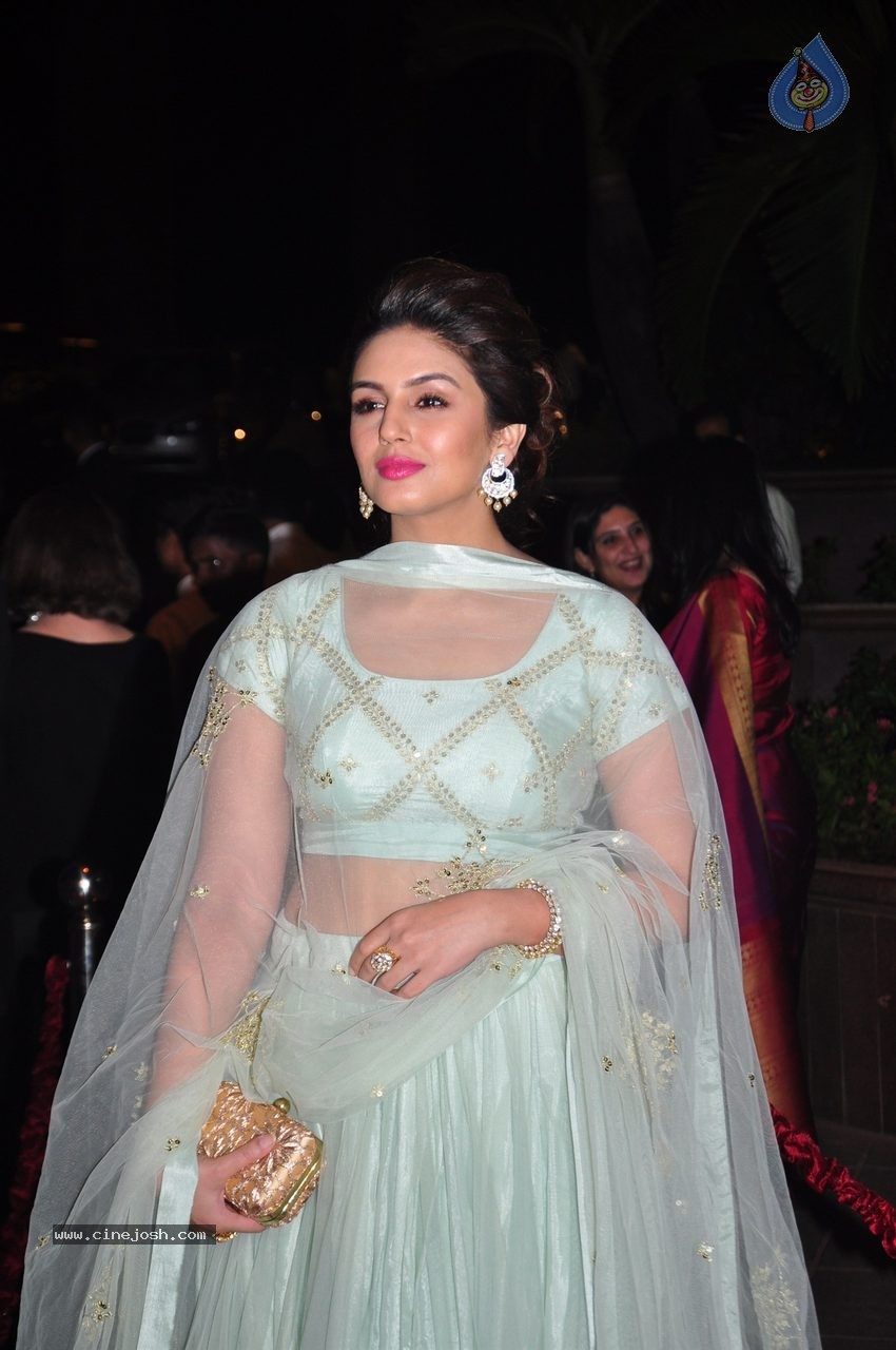 Top Celebs at Arpita Khan Wedding Reception 03 - 126 / 268 photos