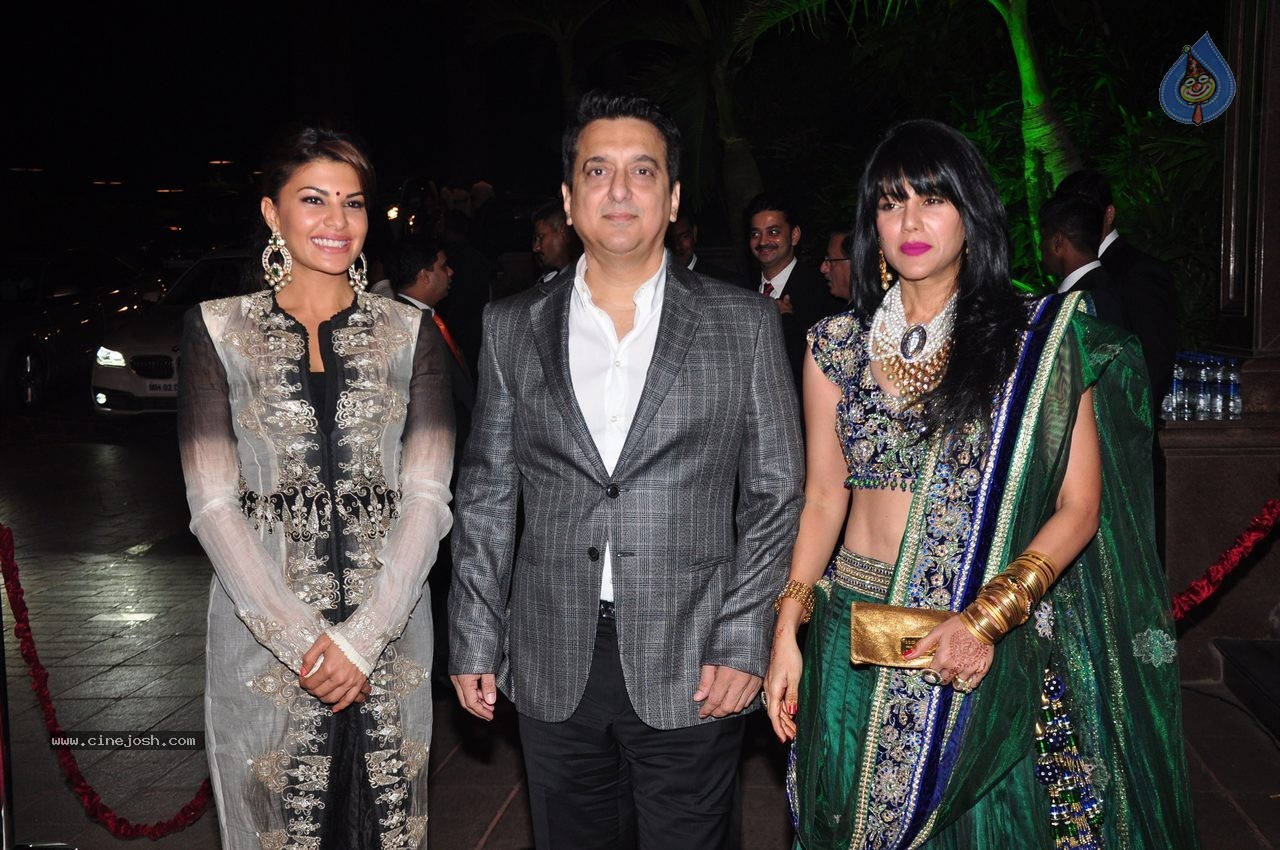 Top Celebs at Arpita Khan Wedding Reception 03 - 153 / 268 photos