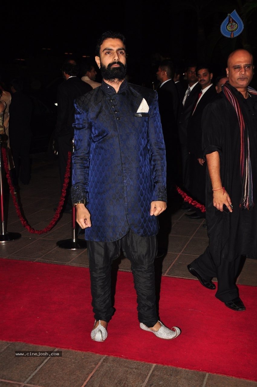 Top Celebs at Arpita Khan Wedding Reception 03 - 173 / 268 photos