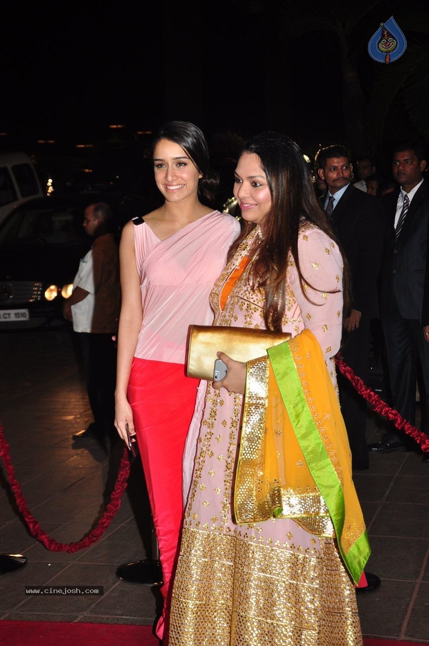 Top Celebs at Arpita Khan Wedding Reception 03 - 177 / 268 photos
