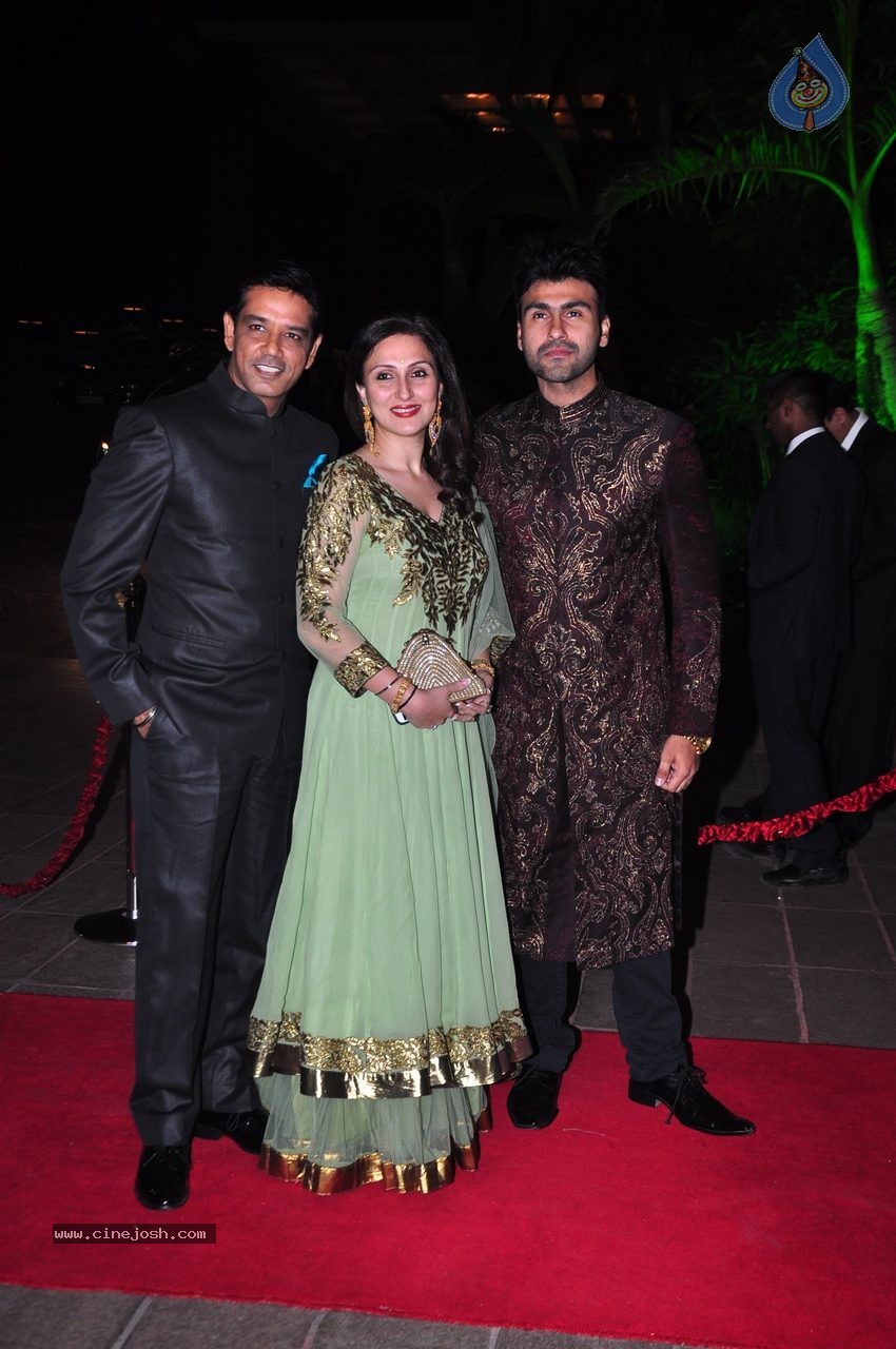 Top Celebs at Arpita Khan Wedding Reception 03 - 180 / 268 photos