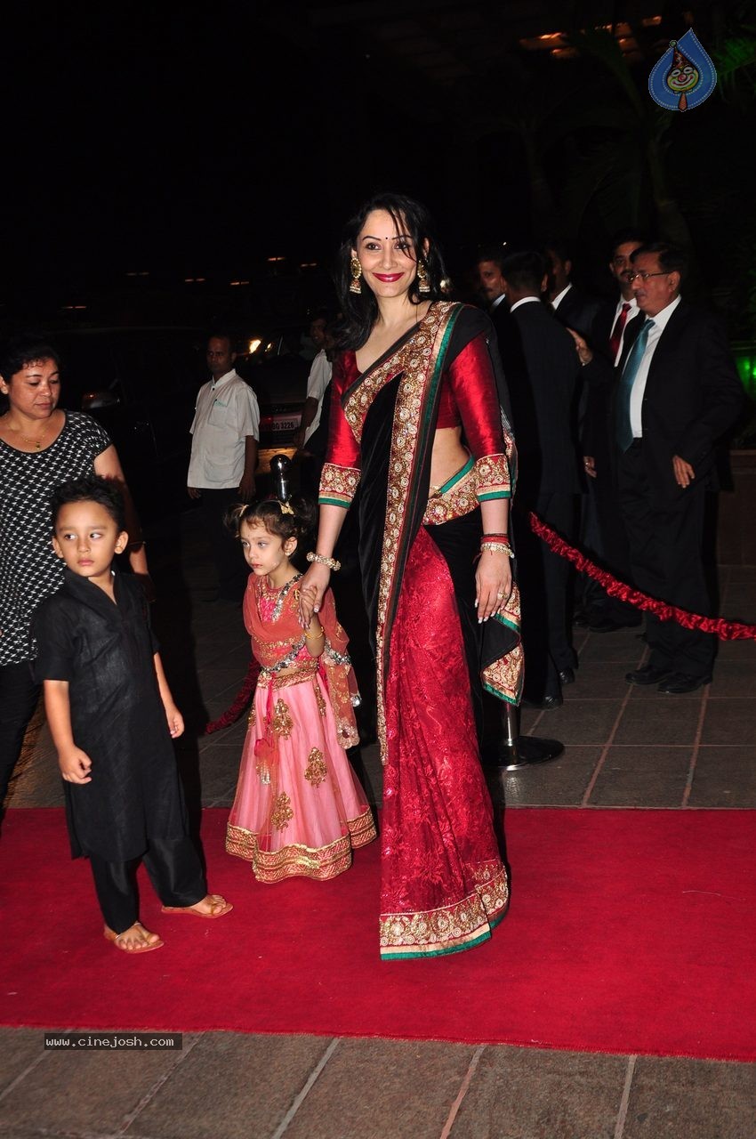 Top Celebs at Arpita Khan Wedding Reception 03 - 203 / 268 photos