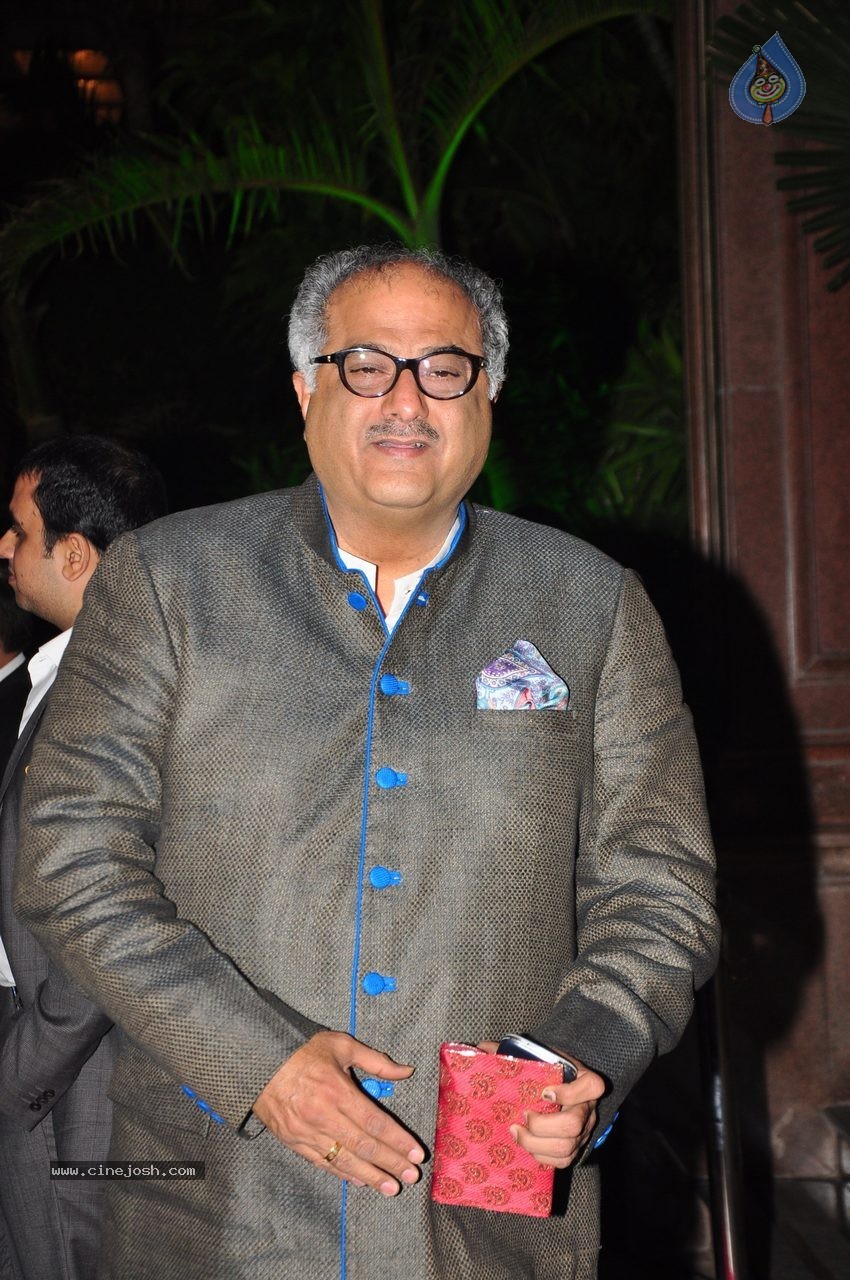 Top Celebs at Arpita Khan Wedding Reception 03 - 215 / 268 photos