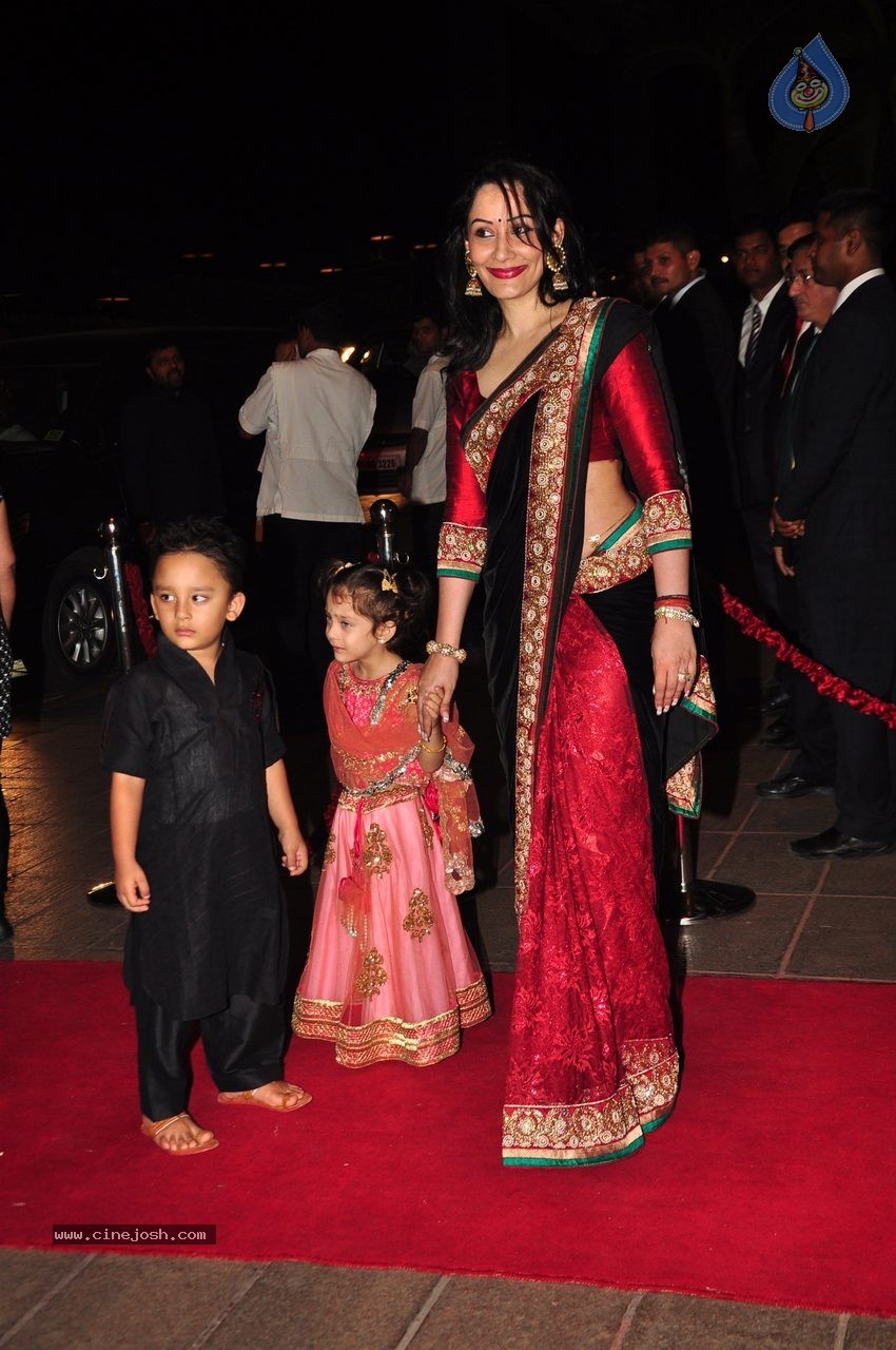 Top Celebs at Arpita Khan Wedding Reception 03 - 227 / 268 photos