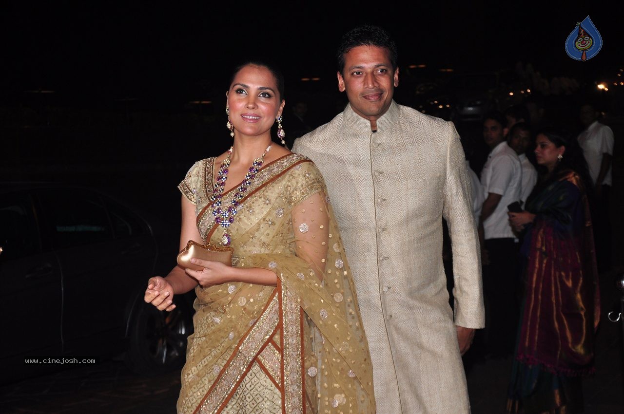 Top Celebs at Arpita Khan Wedding Reception 03 - 228 / 268 photos