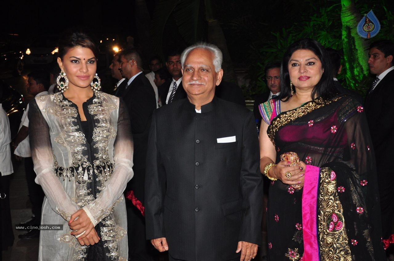 Top Celebs at Arpita Khan Wedding Reception 03 - 233 / 268 photos