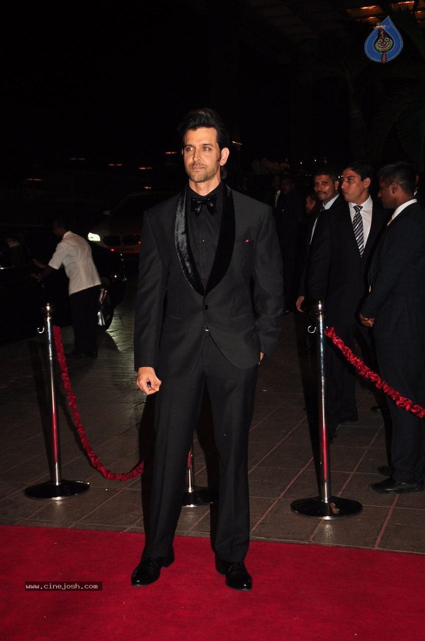 Top Celebs at Arpita Khan Wedding Reception 03 - 243 / 268 photos