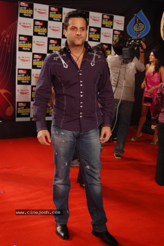 Top Celebs at Radio Mirchi Awards - 14 / 125 photos