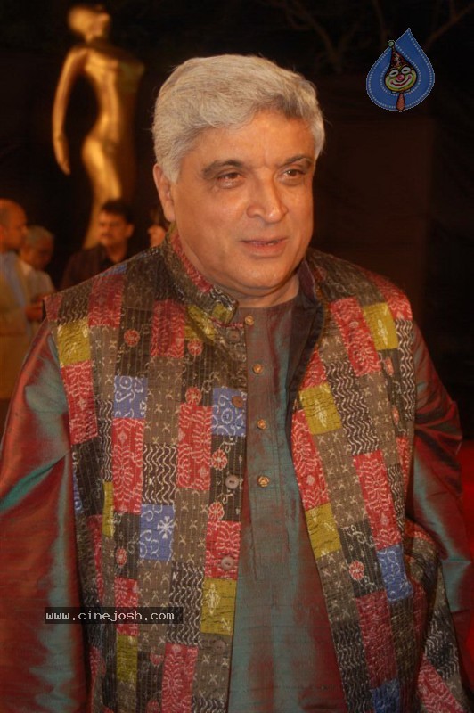 Top Celebs at Radio Mirchi Awards - 62 / 125 photos