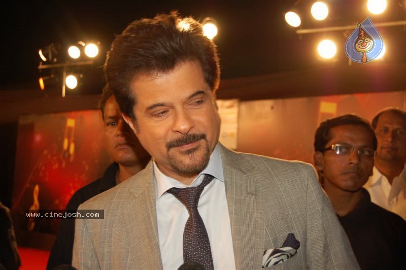 Top Celebs at Radio Mirchi Awards - 111 / 125 photos