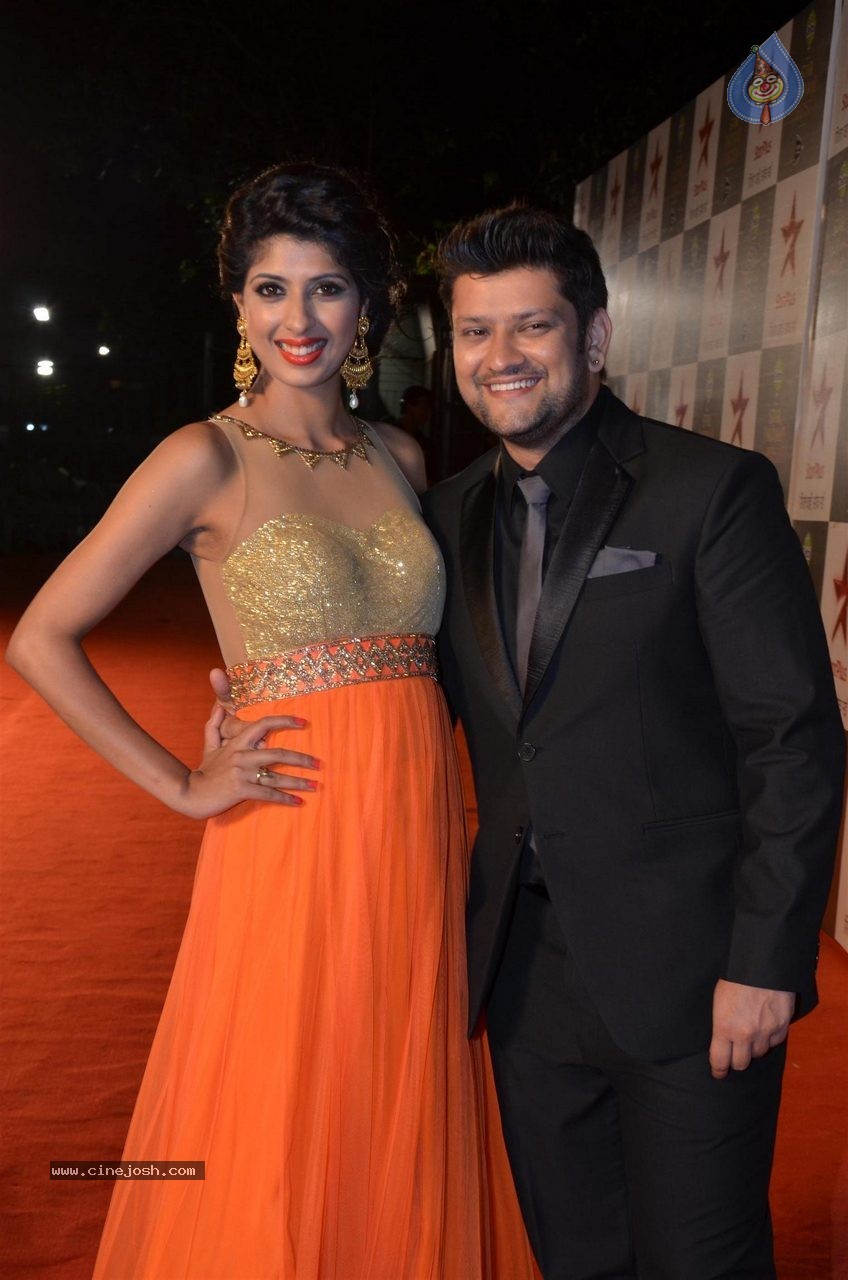 Top TV Celebs at the Star Parivaar Awards 2015 - 56 / 64 photos