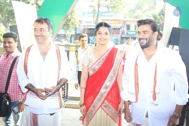 Traditional Pongal Breakfast with Saala Khadoos Team - 16 / 20 photos