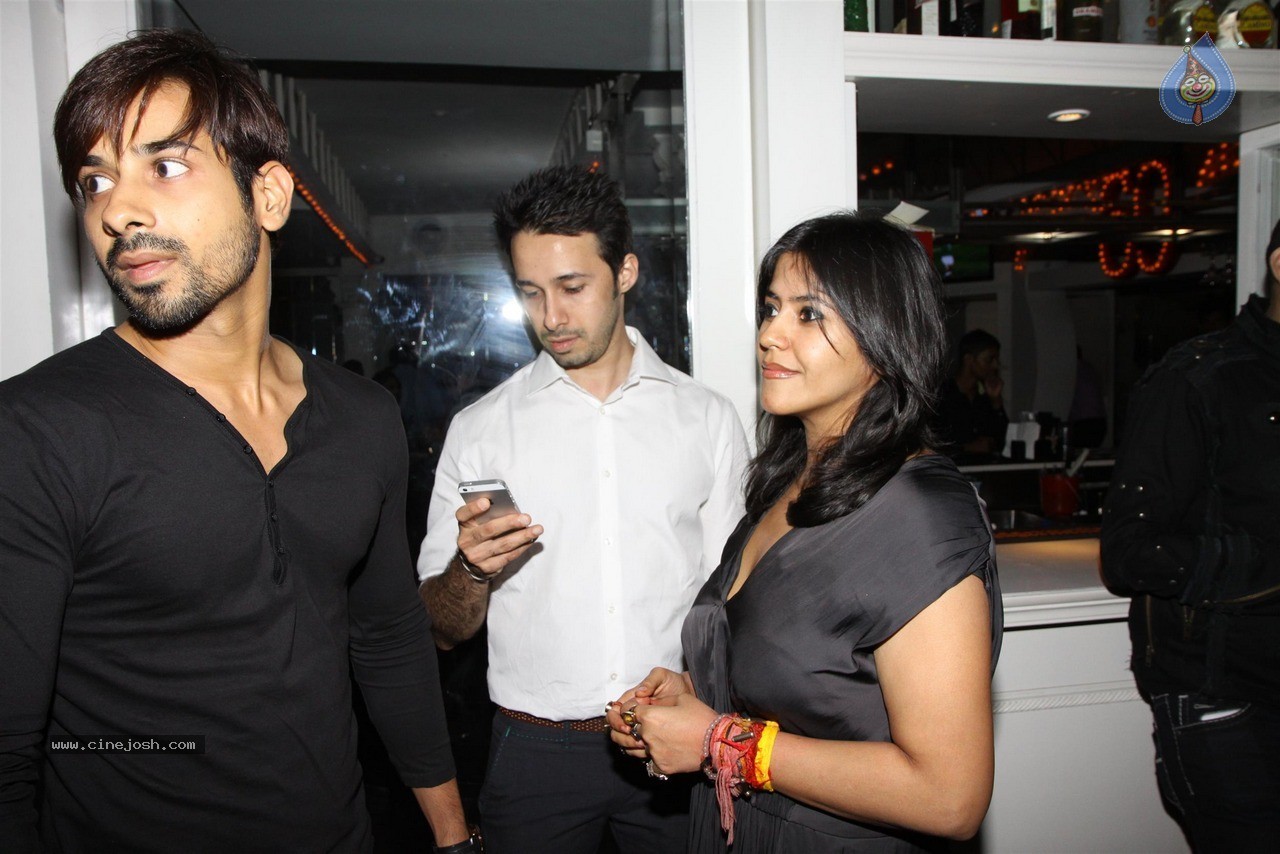 TV Celebs Walk The Ramp at Telly Calendar 2015 Launch - 40 / 98 photos