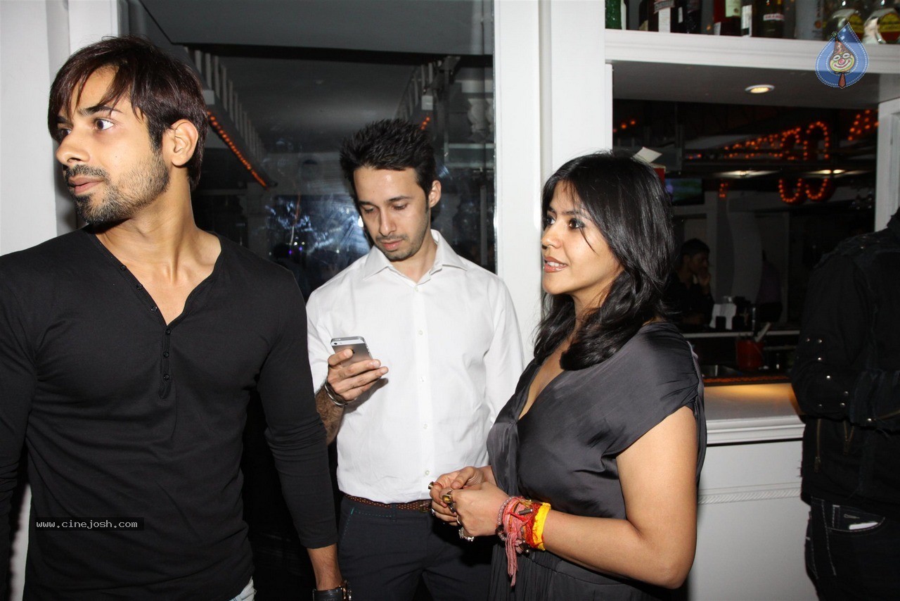 TV Celebs Walk The Ramp at Telly Calendar 2015 Launch - 95 / 98 photos