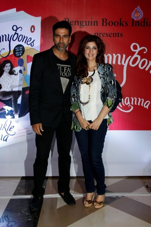 Twinkle Khanna Mrs Funnybones Book Launch - 30 / 42 photos