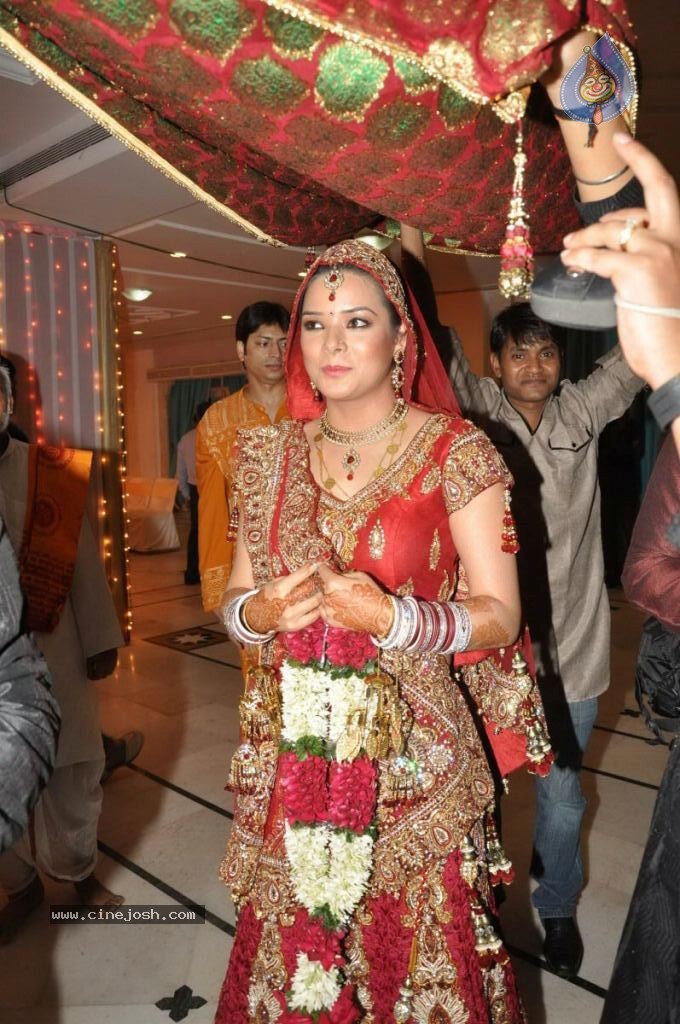 Udita Goswami & Mohit Suri Wedding Ceremony - 69 / 81 photos