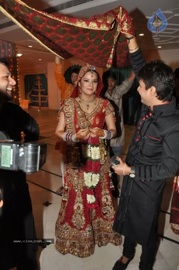 Udita Goswami & Mohit Suri Wedding Ceremony - 74 / 81 photos
