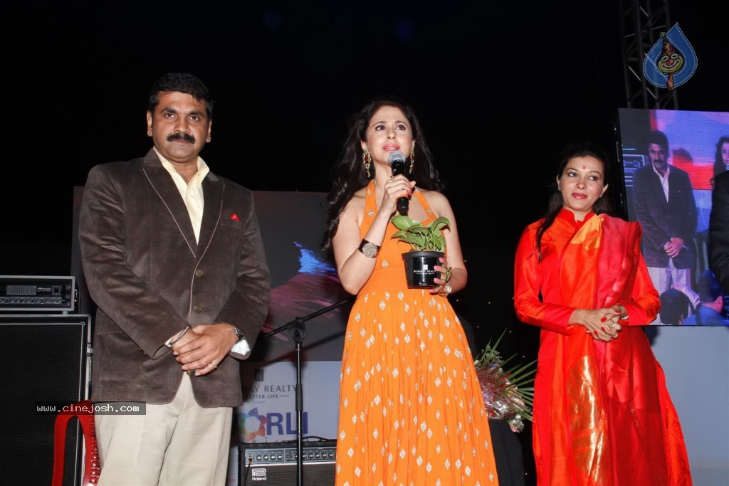Urmila Matondkar at Worli Festival - 34 / 35 photos