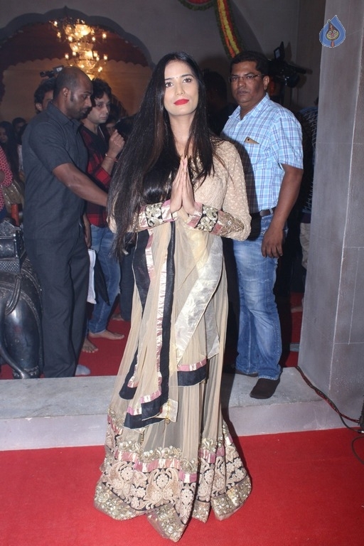 Urvashi Rautela and Poonam Pandey Ganesh Darshan Photos - 17 / 28 photos