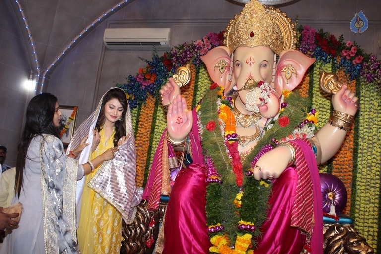 Urvashi Rautela and Poonam Pandey Ganesh Darshan Photos - 18 / 28 photos