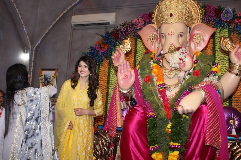 Urvashi Rautela and Poonam Pandey Ganesh Darshan Photos - 23 / 28 photos