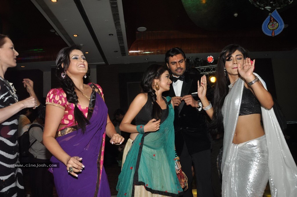 UTTARAN Serial 1000 Episodes Completion Party - 5 / 71 photos