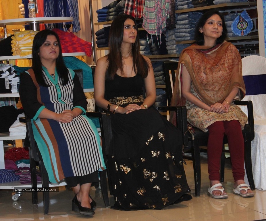 Vaani Kapoor at Max Fashion Collection Launch - 16 / 35 photos