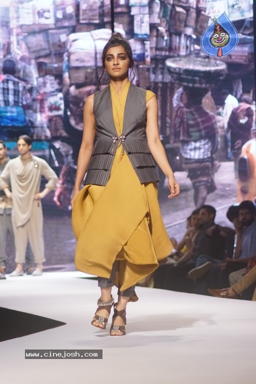 Van Heusen GQ Fashion Nights 2017 - 25 / 52 photos