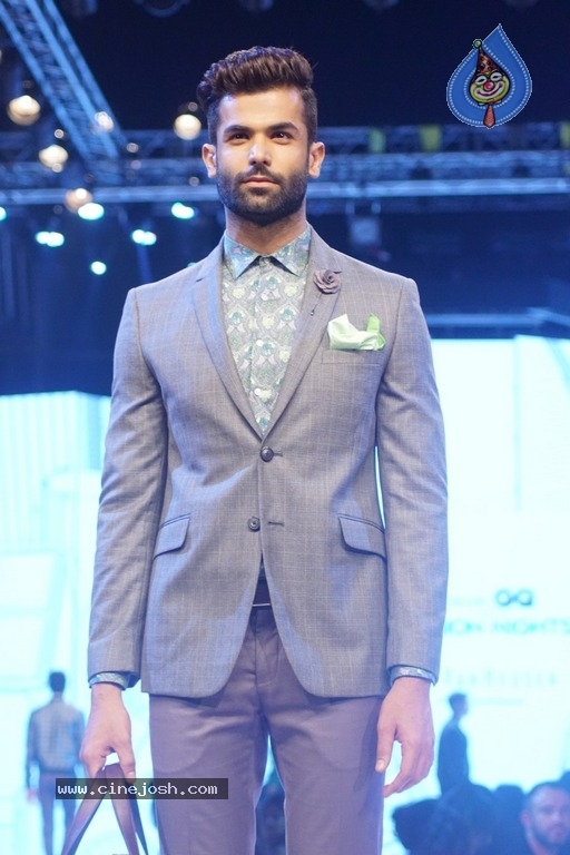 Van Heusen GQ Fashion Nights 2017 - 26 / 52 photos