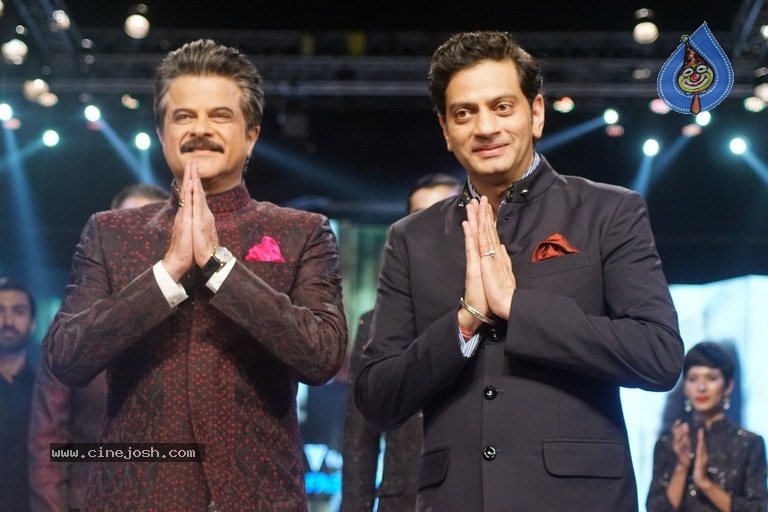 Van Heusen GQ Fashion Nights 2017 - 33 / 52 photos