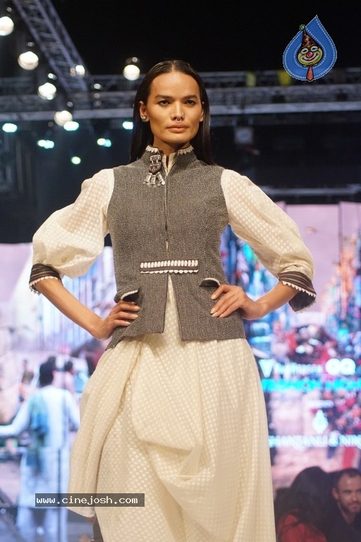 Van Heusen GQ Fashion Nights 2017 - 38 / 52 photos