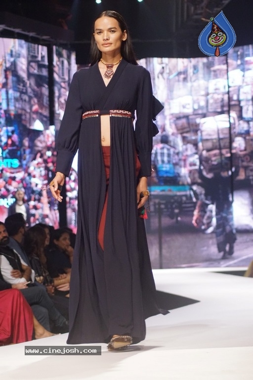 Van Heusen GQ Fashion Nights 2017 - 46 / 52 photos