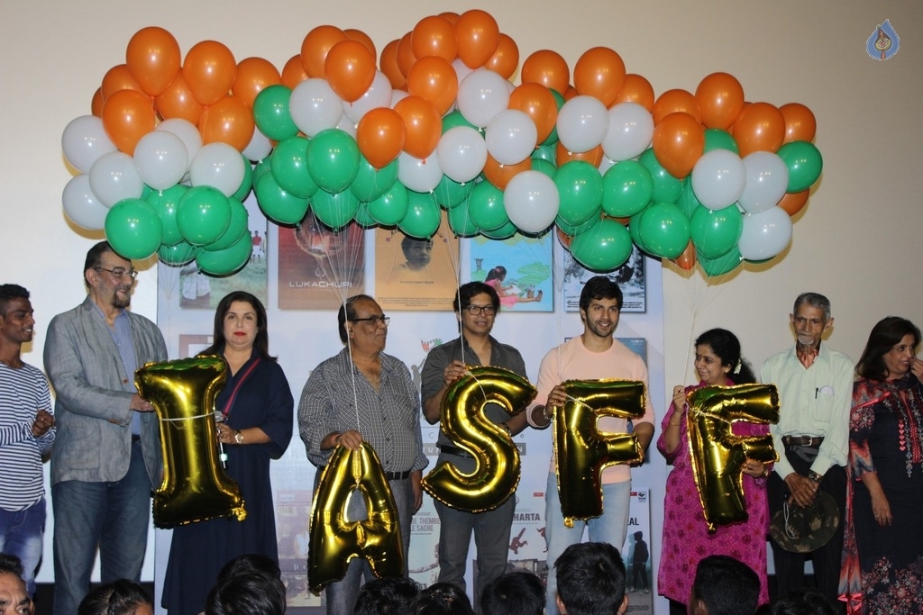 Varun Dhawan Encourage Young Film Makers at Film Festival - 7 / 21 photos