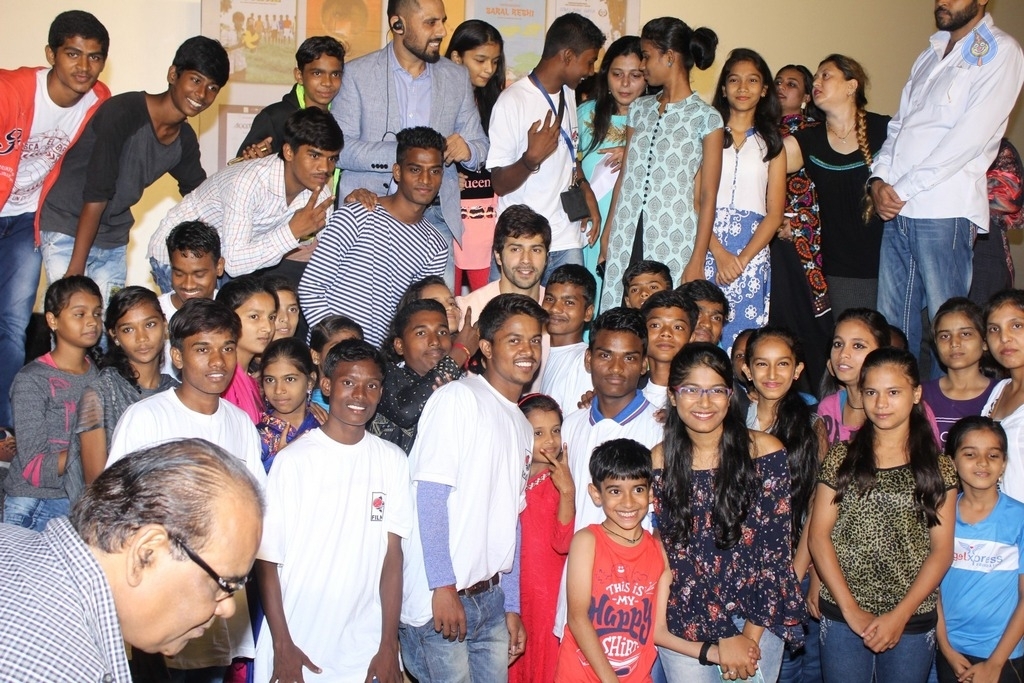 Varun Dhawan Encourage Young Film Makers at Film Festival - 16 / 21 photos