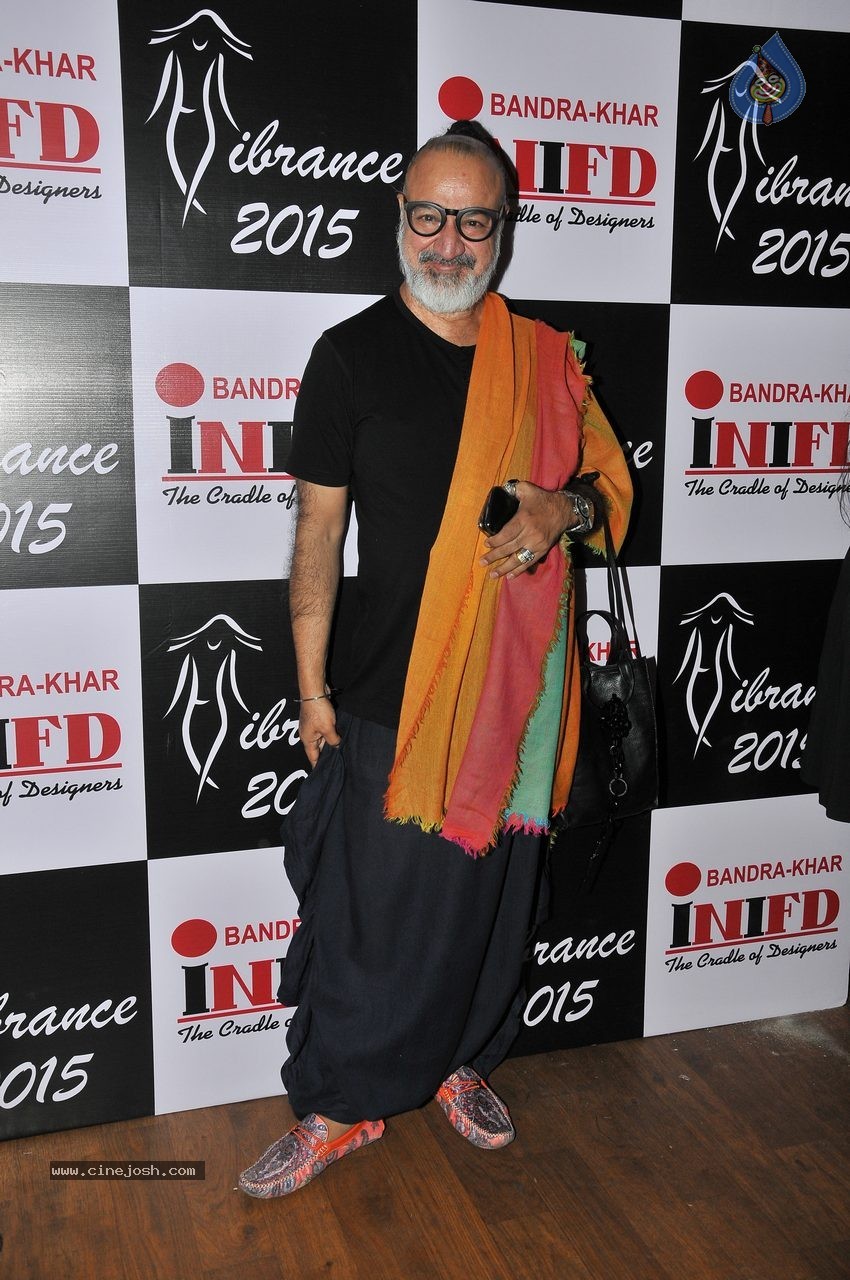 Vibrance 2015 Fashion Show - 11 / 62 photos