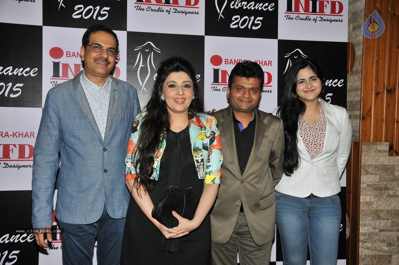 Vibrance 2015 Fashion Show - 17 / 62 photos