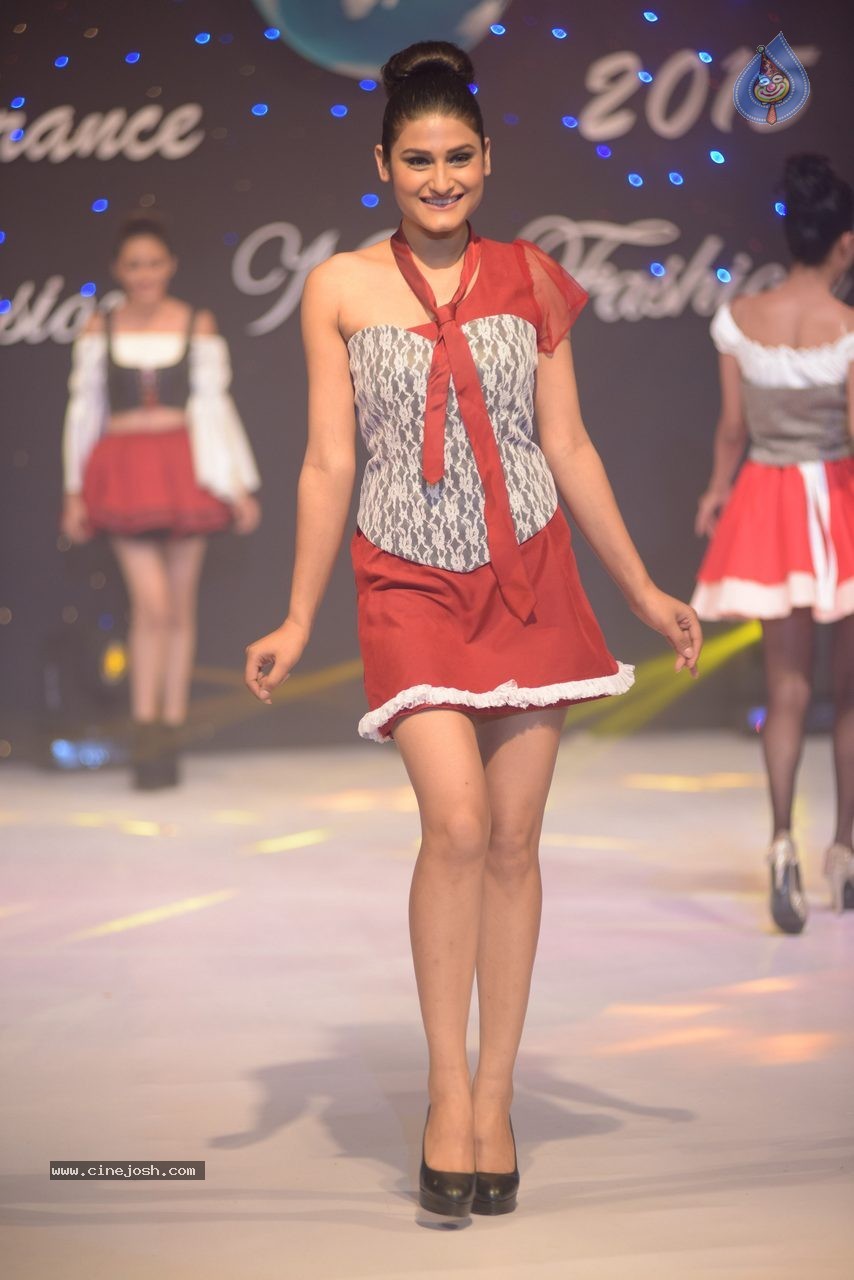 Vibrance 2015 Fashion Show - 41 / 62 photos