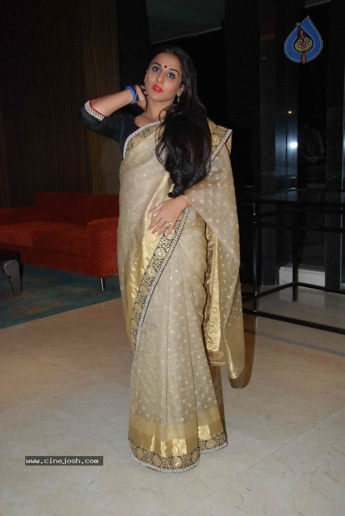 Vidya Balan at Tera Bayaan Ghalib Album Launch - 28 / 48 photos