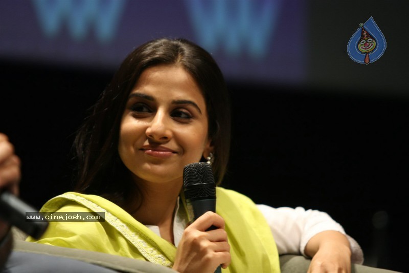 Vidya Balan at Whistling Woods International Class - 1 / 16 photos